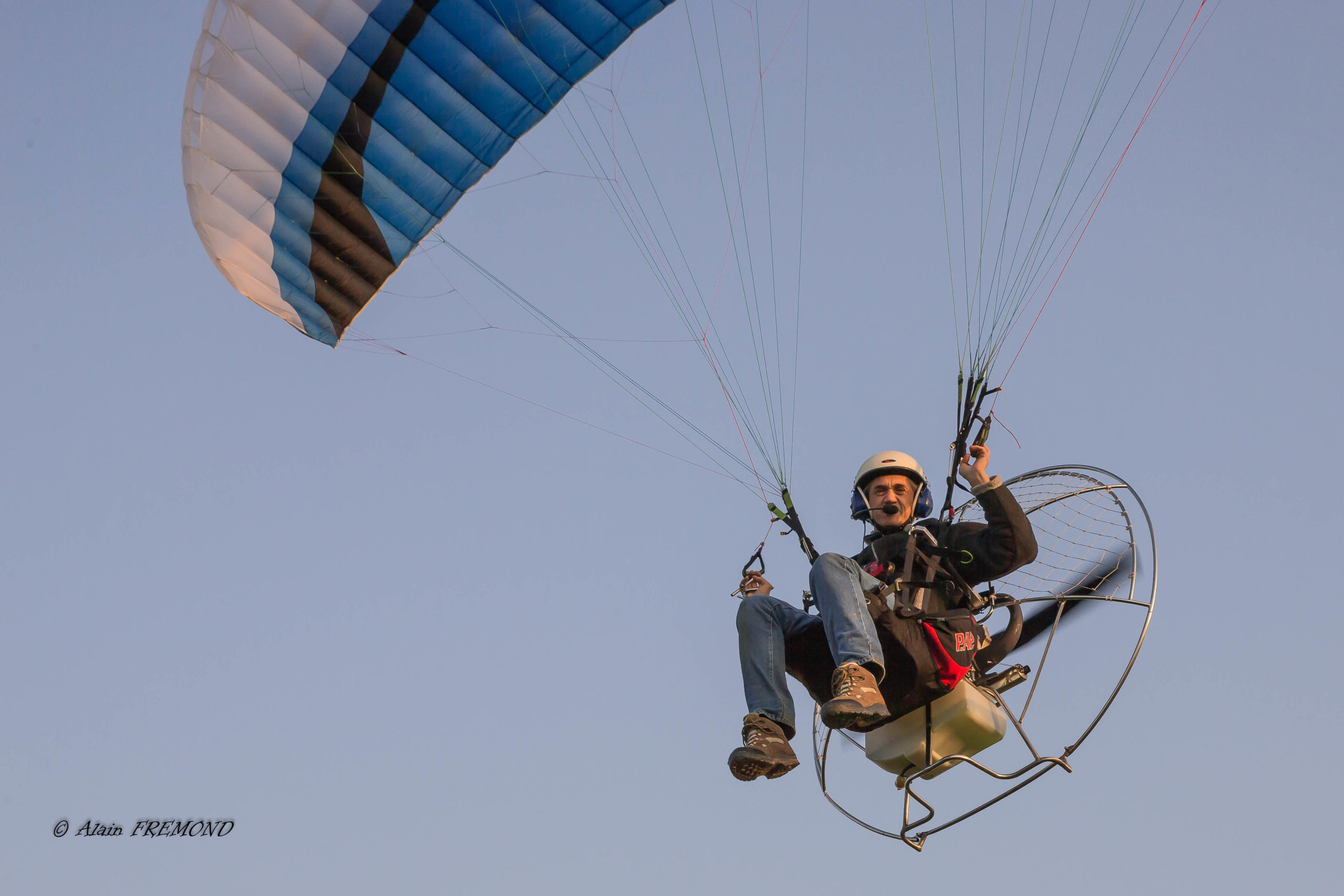 promenade aérienne avec le parapente niviuk et le paramoteur PAP